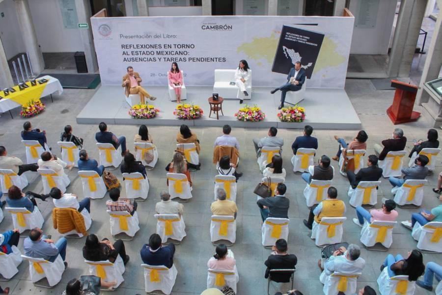 Presenta Juan Manuel Cambrón libro sobre la reflexión del Estado en el Congreso