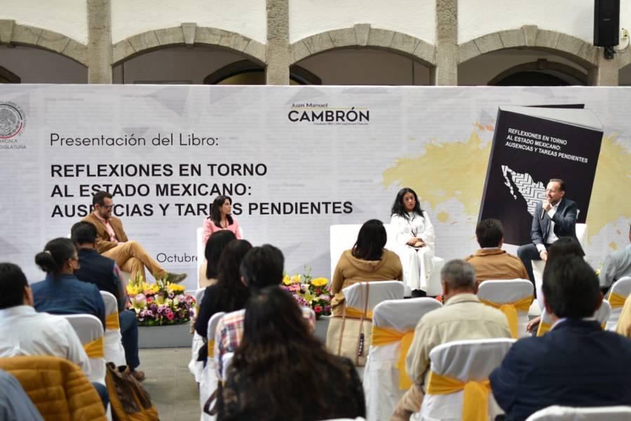 Presenta Juan Manuel Cambrón libro sobre la reflexión del Estado en el Congreso