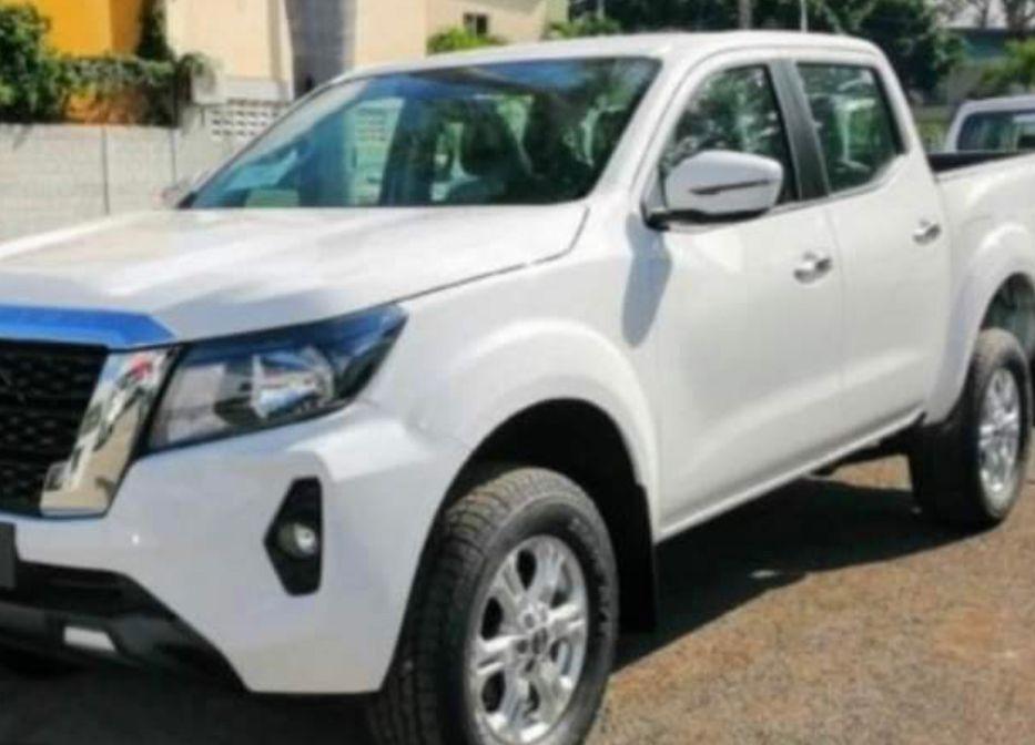Se roban dos automóviles en Gran Patio 
