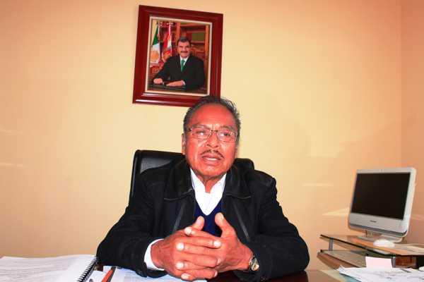 Síndico de Santa Cruz Tlaxcala chantajea a alcalde, acusan