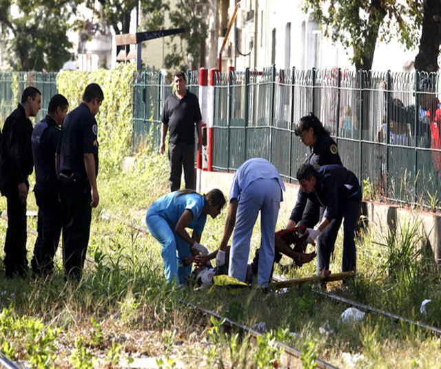 El tren "La Bestia" mutila brazo y pierna a migrante hondureño
