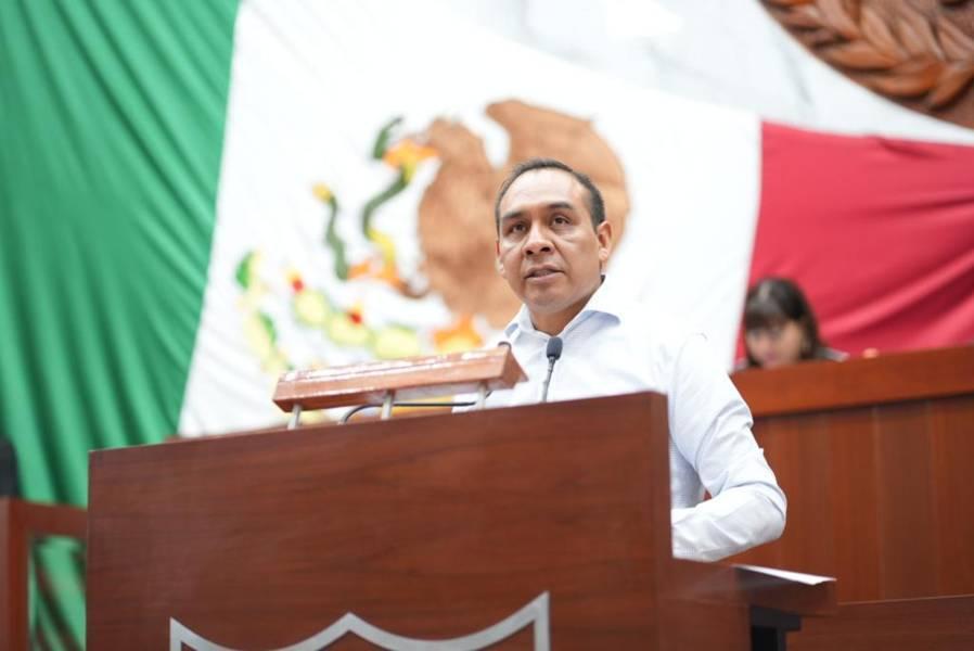 Informó la Comisión Instructora de Juicio Político, resolutivos de expedientes parlamentarios