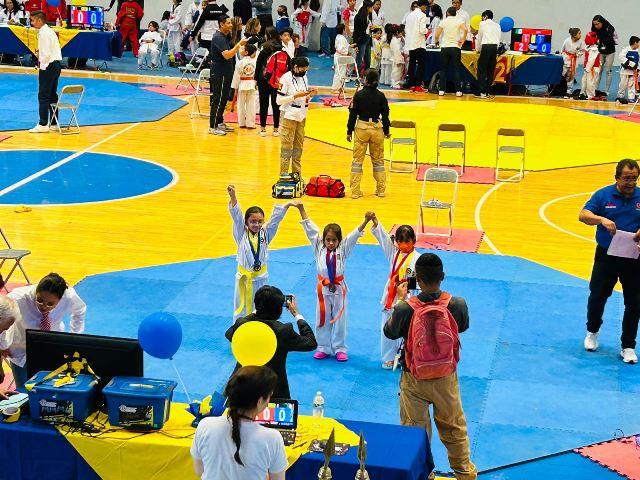 Logra escuela Moo Duk Kwan Tlaxcala, primer lugar en Intercolegial en Puebla