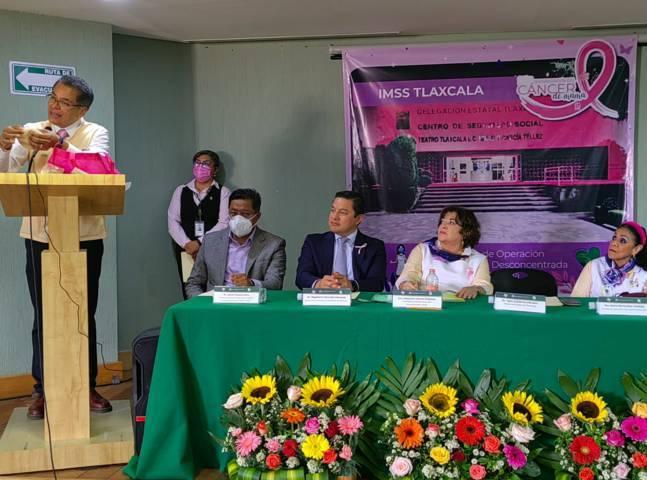 Entrega en Tlaxcala Dra. Alejandra Aburto de Robledo prótesis de mama