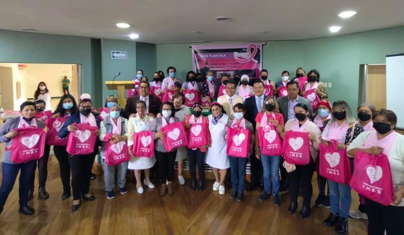 Entrega en Tlaxcala Dra. Alejandra Aburto de Robledo prótesis de mama