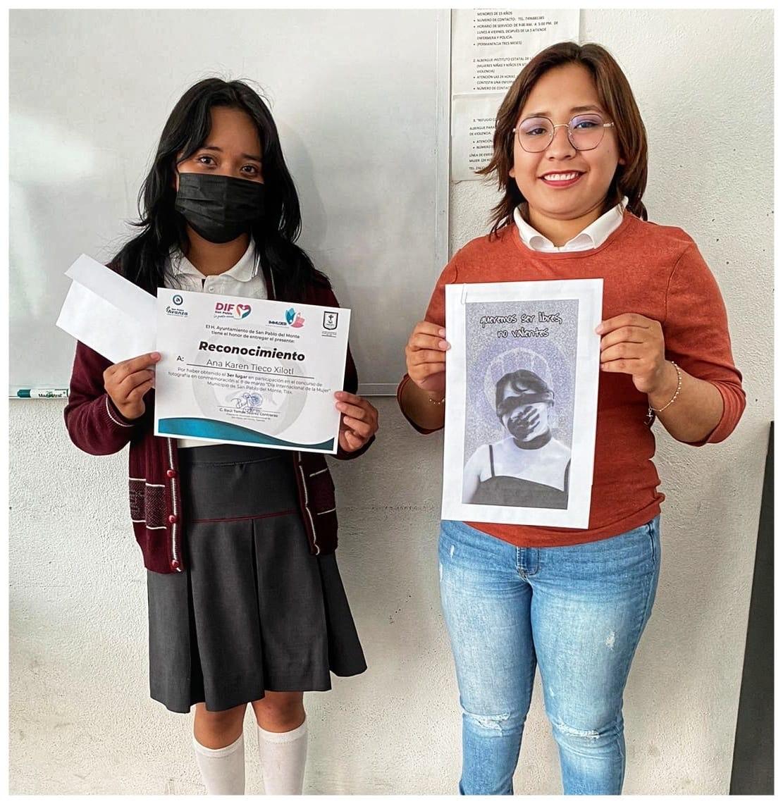 Premian en SPM a ganadoras del concurso de fotografía con temática del 8M