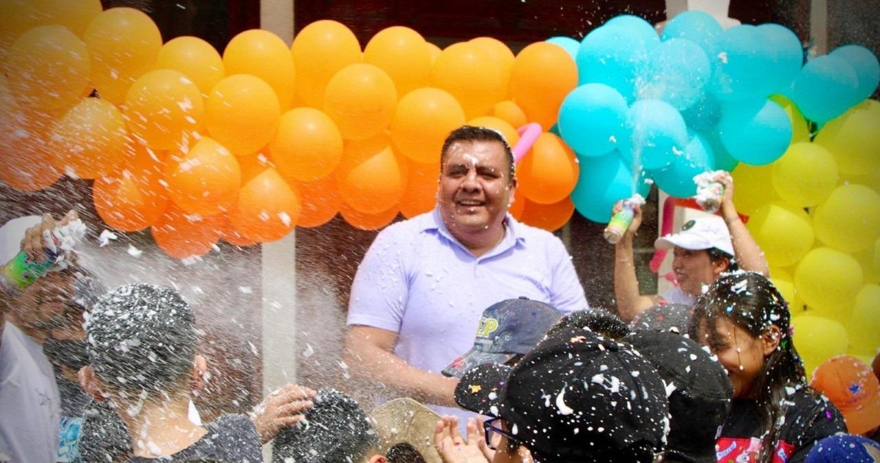 Alcalde de Papalotla encabeza caminata por los derechos de los niños 