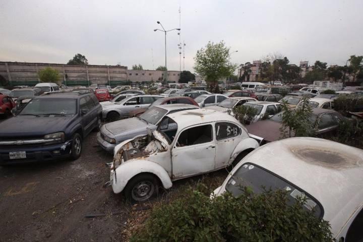 Tlaxcaltecas prefieren abandonar sus autos antes que pagar multas excesivas 