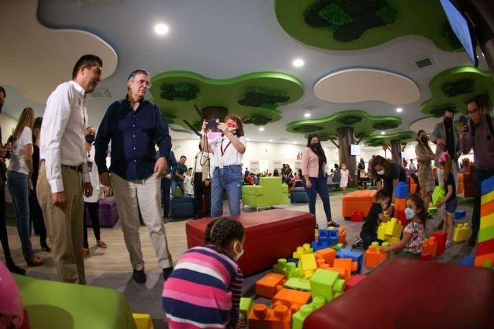 Oficina de pasaportes en Nuevo León que celebra a las niñas y niños ha expedido en un año 250 mil pasaportes para menores de edad