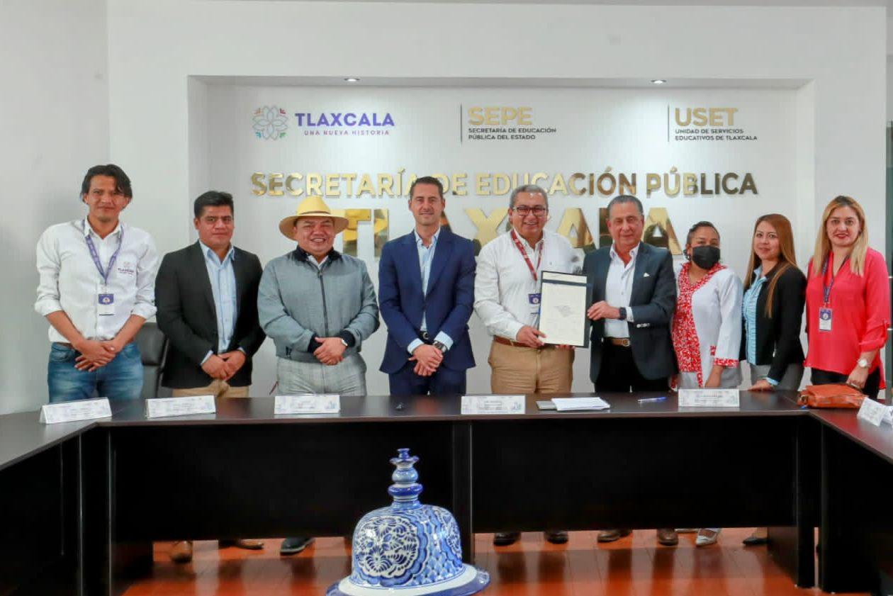 SEPE-USET y Nissan Apizaco formalizaron donación de predio para reubicar primaria en SPM 