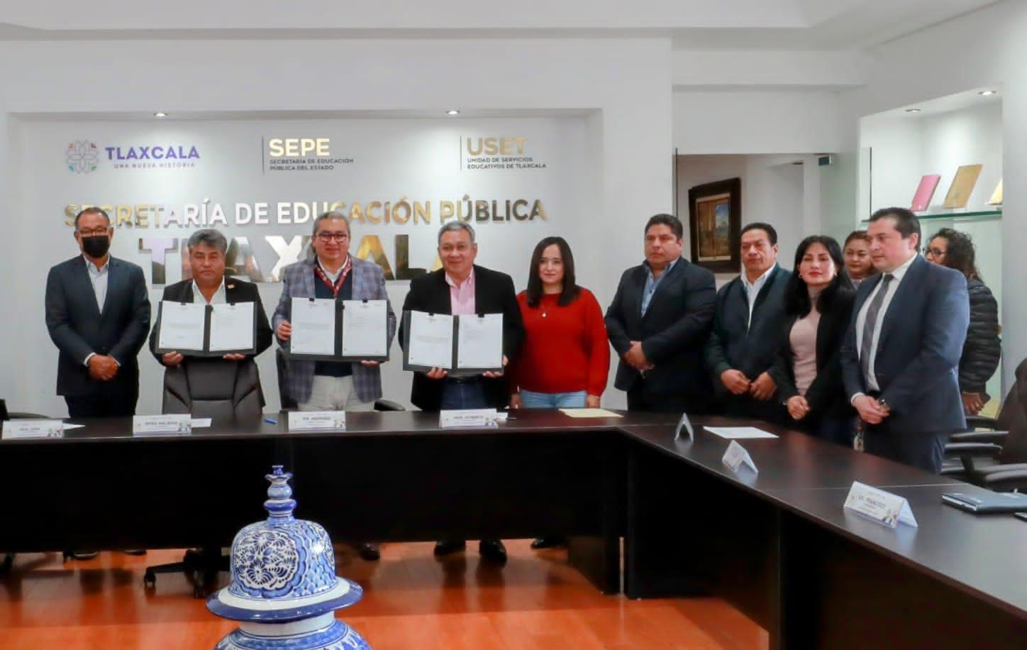 Firmaron en la SEPE-USET lineamientos para operar carrera administrativa 
