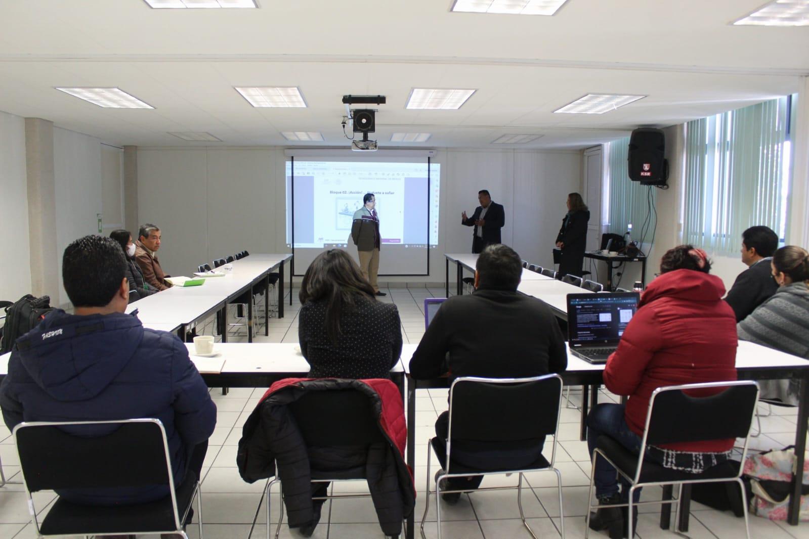 Imparten curso “Modelo Talento Emprendedor” a docentes del ITST 