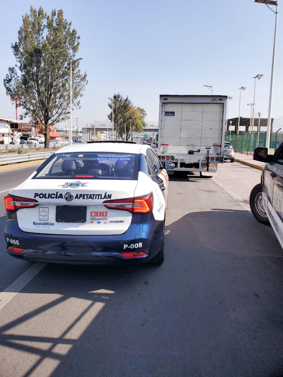 Policía municipal frustraron un asalto a un camión repartidor en Apetatitlán