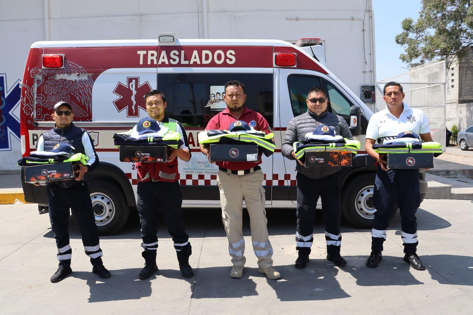 Entregan en Contla nuevos uniformes a elementos de Protección Civil