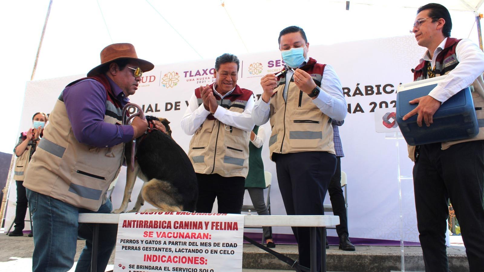 Fortalece sector salud jornada de vacunación contra la rabia en Tlaxcala