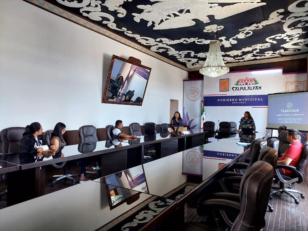 Imparte SMA curso de manejo de residuos sólidos a centros de avistamiento de luciérnagas