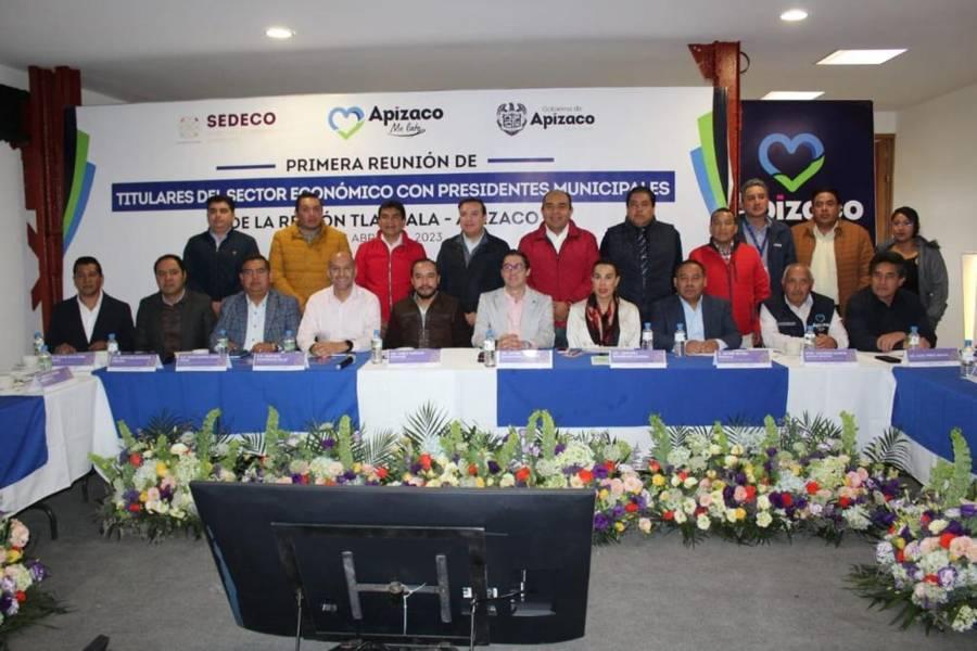 Se reúnen titulares del sector económico del gobierno estatal con 11 alcaldes 