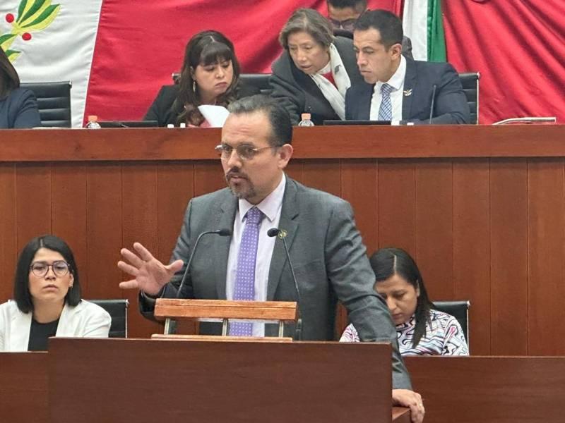 Pide Cambrón Soria desechar artículos de la Ley Orgánica del Tribunal de Justicia Administrativa del Estado
