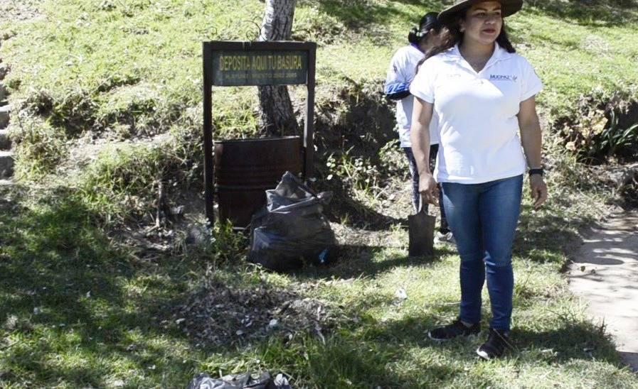 Mujeres en Amaxac se suman al rescate y apropiación de espacios comunitarios