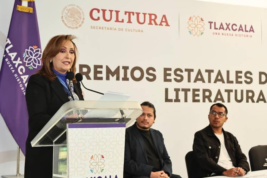Entregó gobernadora estímulos a ganadores de Pacmyc y premios de artes visuales