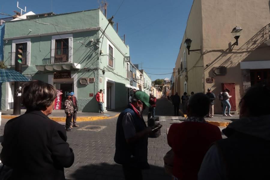 Trabajadores pensionados y jubilados se manifiestan en la capital del estado 