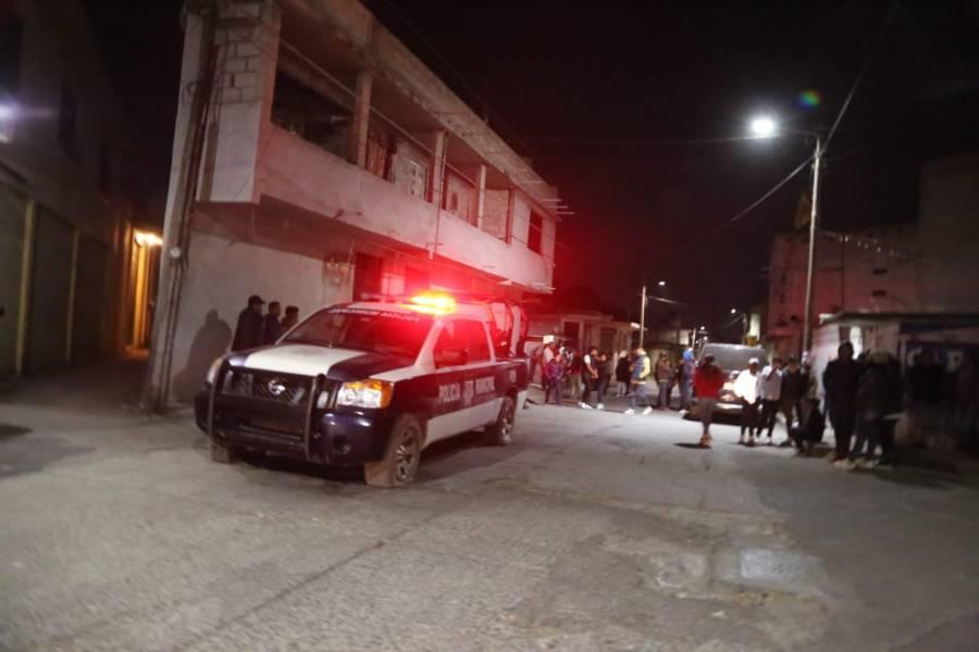 Tensa calma en Ixcotla tras detención de ladrones de neumáticos; pobladores retienen patrulla municipal