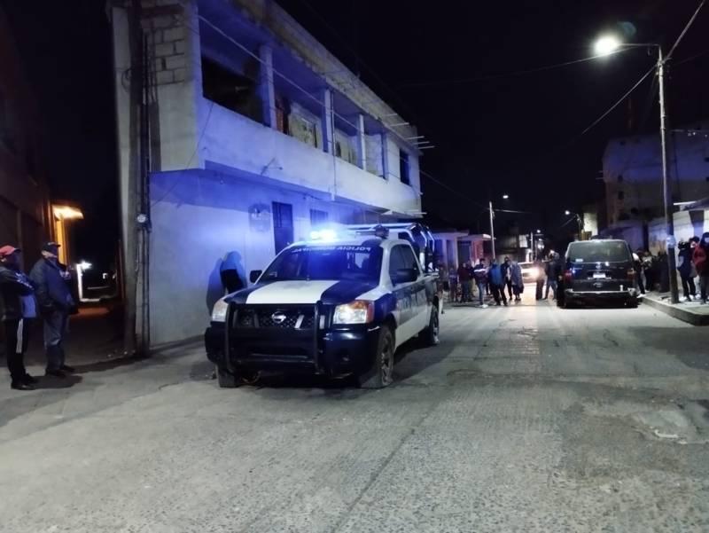 Tensa calma en Ixcotla tras detención de ladrones de neumáticos; pobladores retienen patrulla municipal
