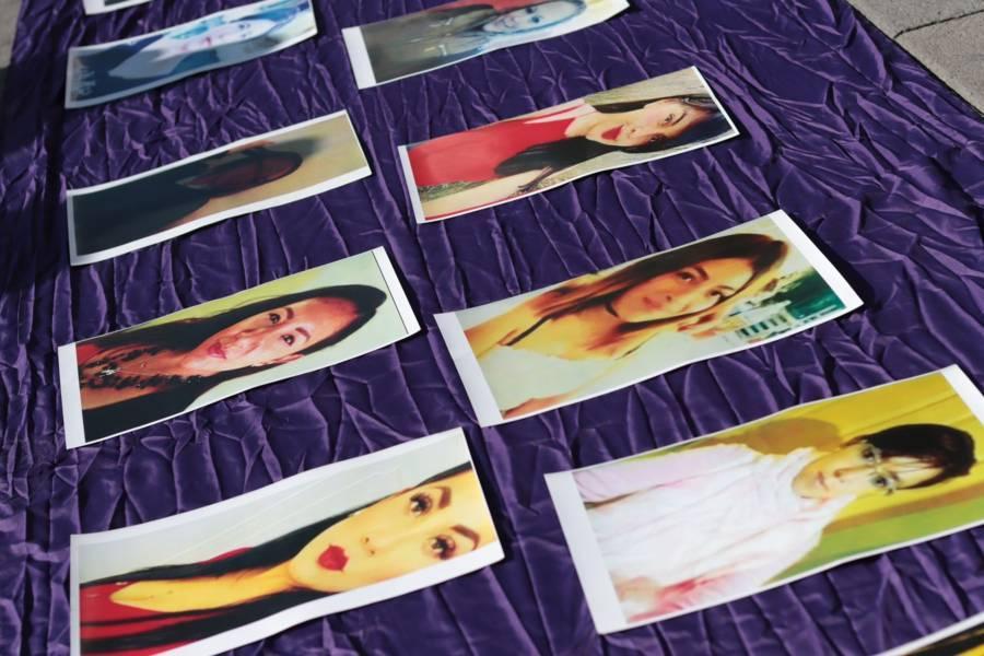 Se manifiestan familiares de víctimas desaparecidas a las afueras del Congreso local 