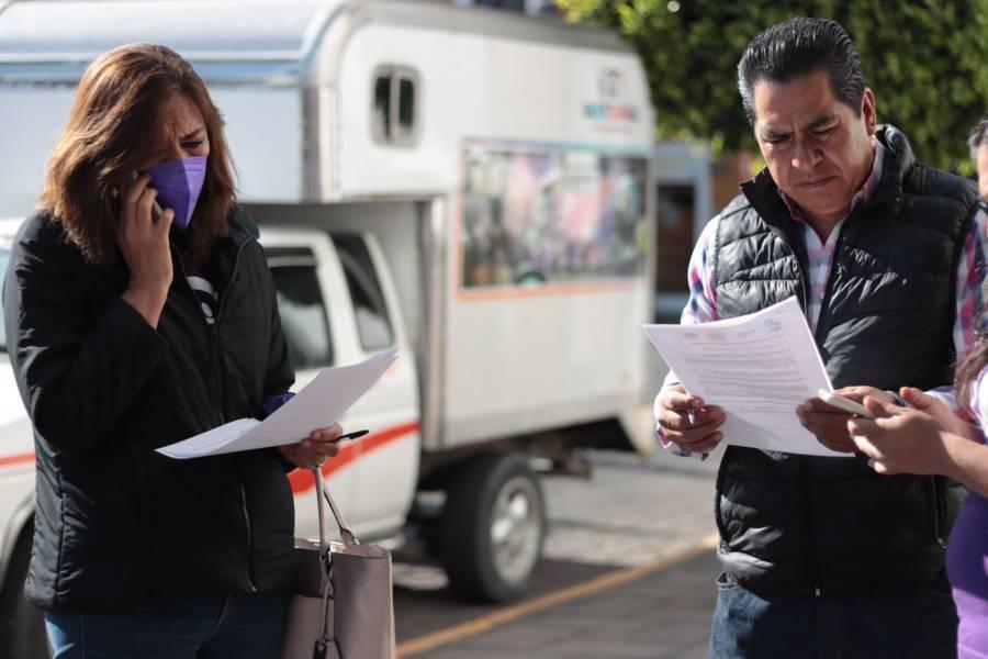 Se manifiestan familiares de víctimas desaparecidas a las afueras del Congreso local 