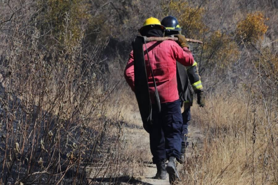 Se incendian cerros en Panotla