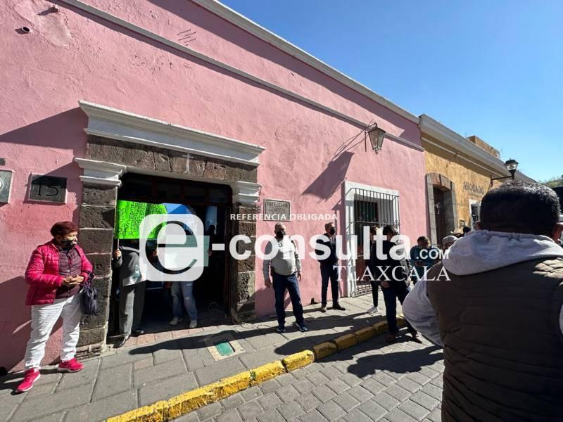 Se manifiestan pensionados del sindicato 7 de mayo