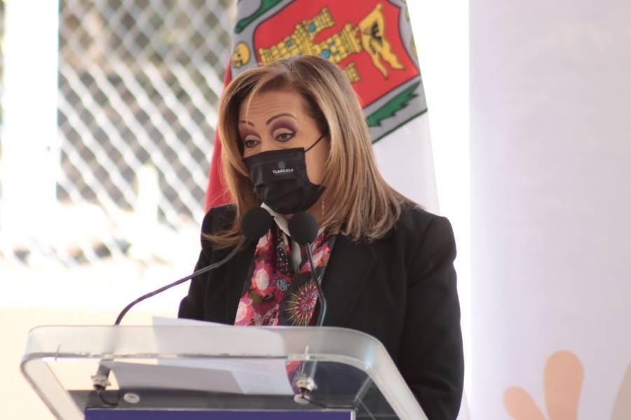 Entrega la gobernadora de Tlaxcala, obra en el jardín de niños Álvaro Obregón 