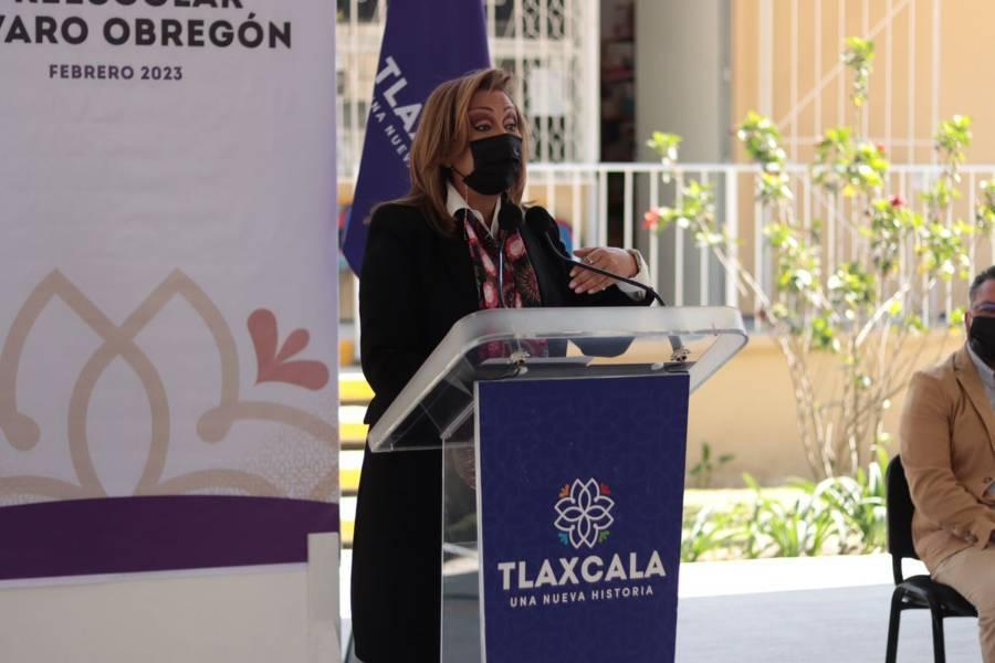 Entrega la gobernadora de Tlaxcala, obra en el jardín de niños Álvaro Obregón 