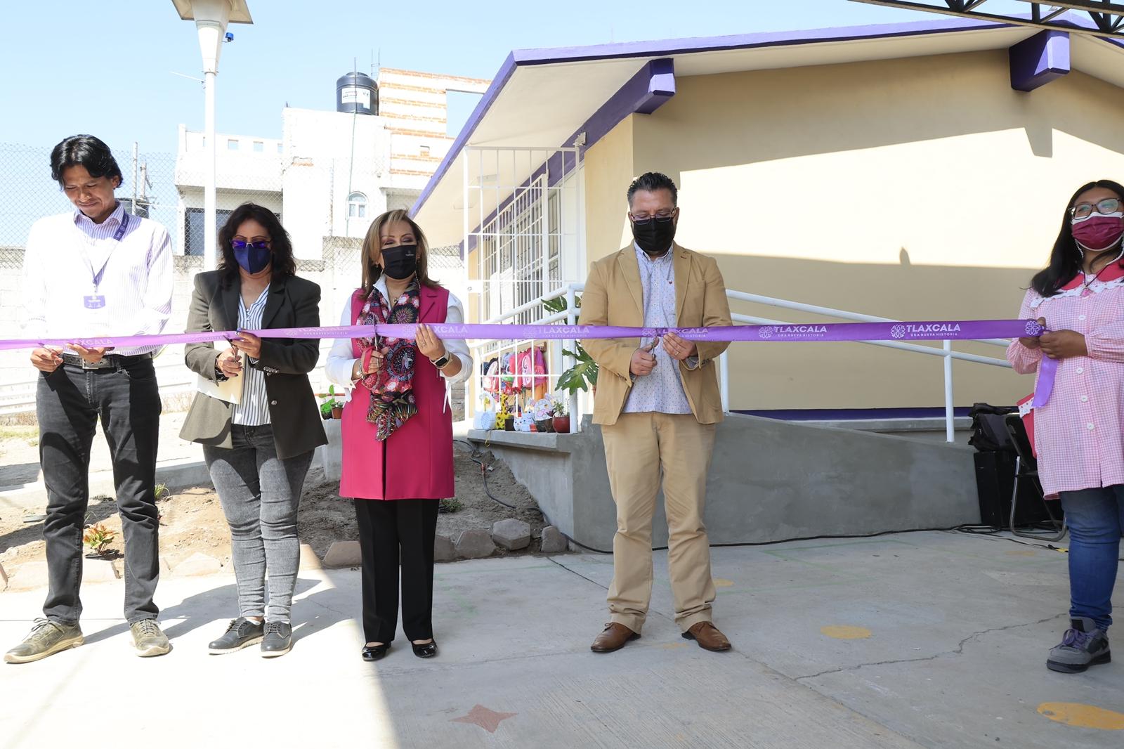 Gobernadora entregó obras educativas de nivel preescolar en San Pablo del Monte