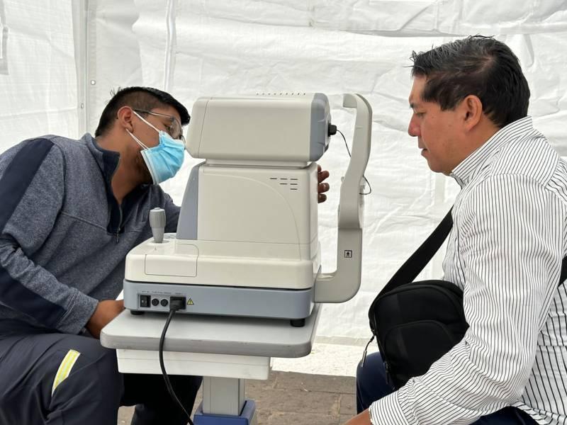Realizan Jornada de salud visual y atención integral en la plaza Xicohténcatl 