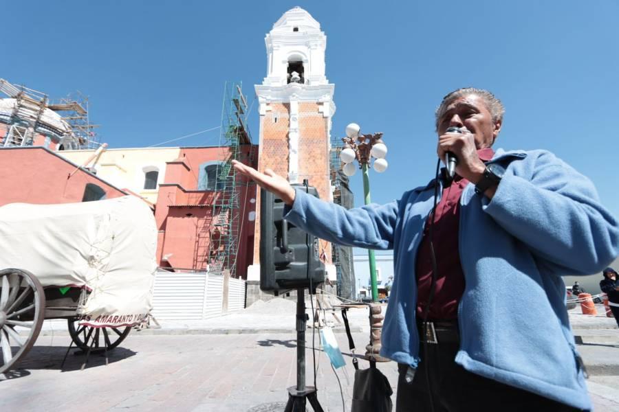 Don Francisco Hernández, 54 años cantándole a la ciudad 