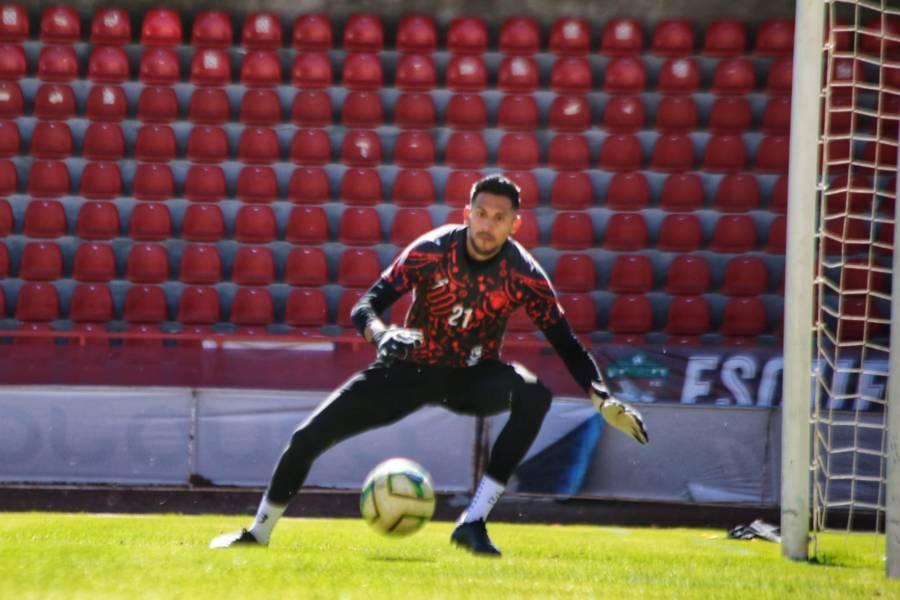 Entrena Coyotes de Tlaxcala  a puerta abierta en el Tlahuicole 