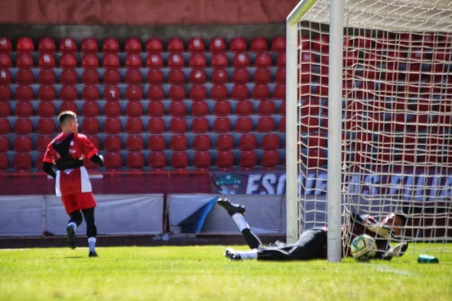 Entrena Coyotes de Tlaxcala  a puerta abierta en el Tlahuicole 