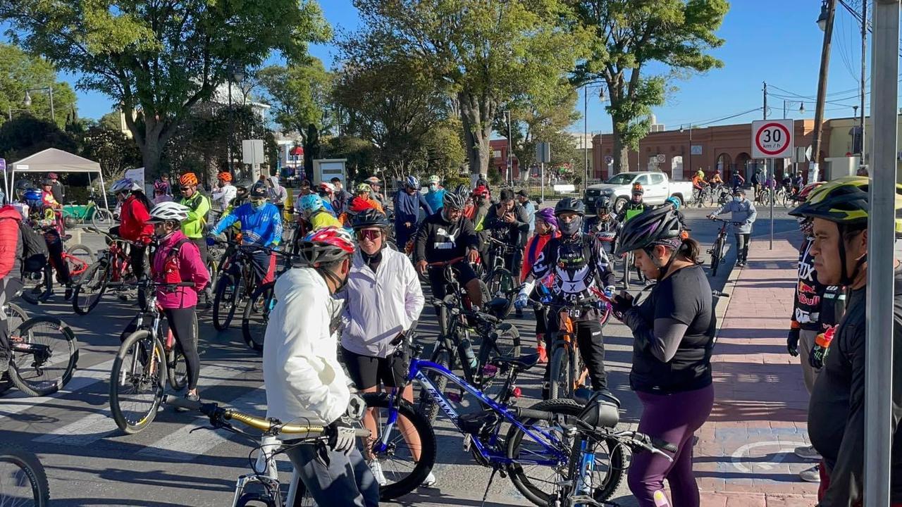 Participaron más de 100 ciclistas en el programa “Biciteando Tlaxcala”, en Ixtenco