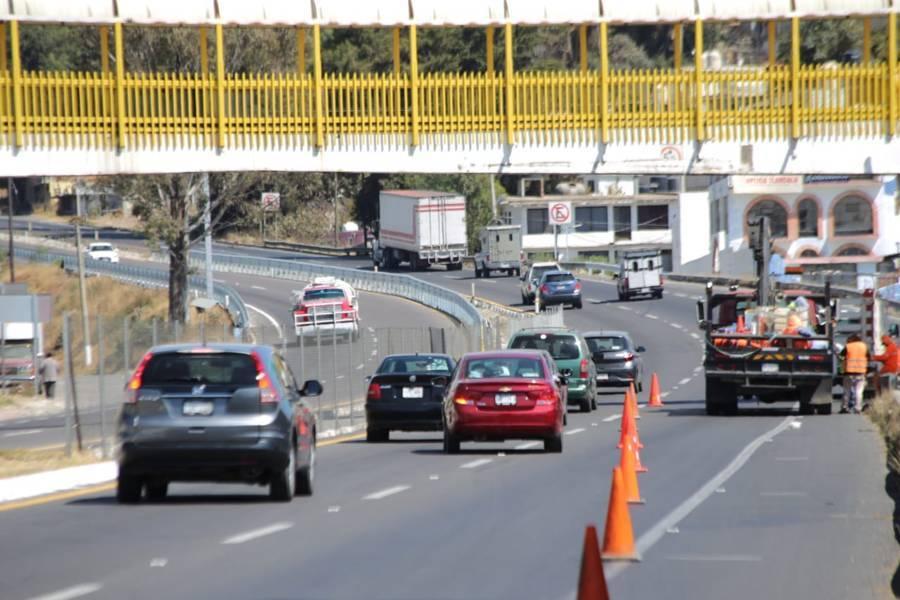 Realizan trabajos de mantenimiento de carreteras en la zona del Trébol