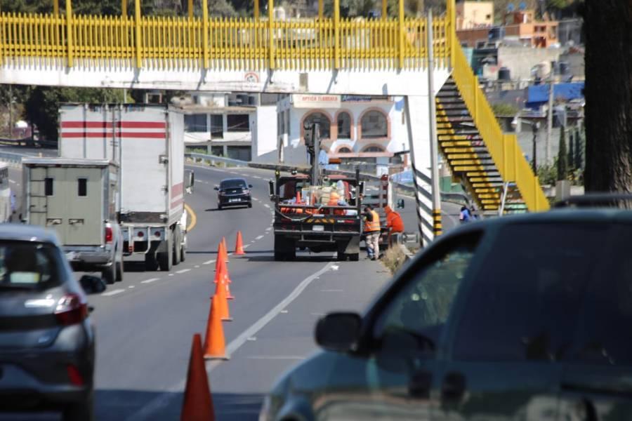 Realizan trabajos de mantenimiento de carreteras en la zona del Trébol