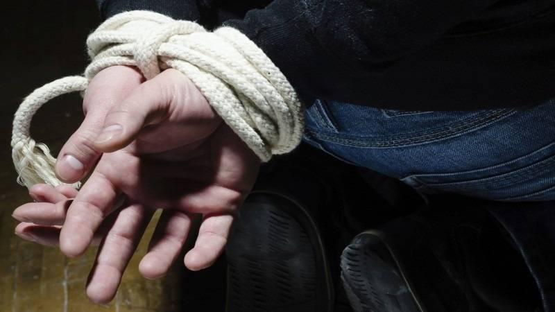 Comando armado roba vehículo y 300 mil pesos en un domicilio de Tizatlán 