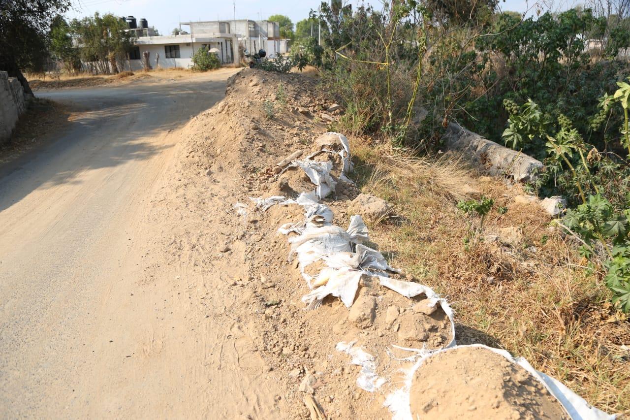 Sin atención desgajamiento en calle "La Laguna" en  Acuitlapilco 