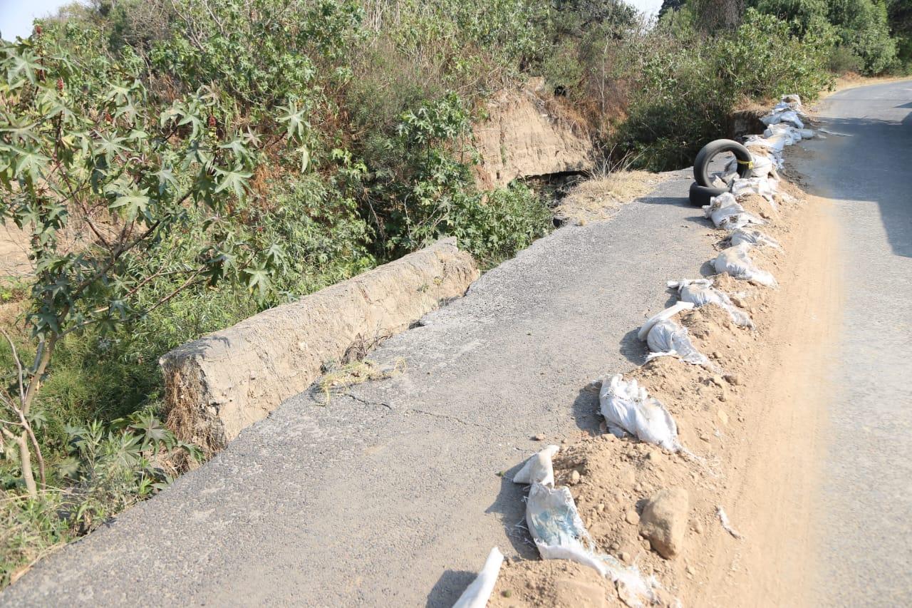 Sin atención desgajamiento en calle "La Laguna" en  Acuitlapilco 