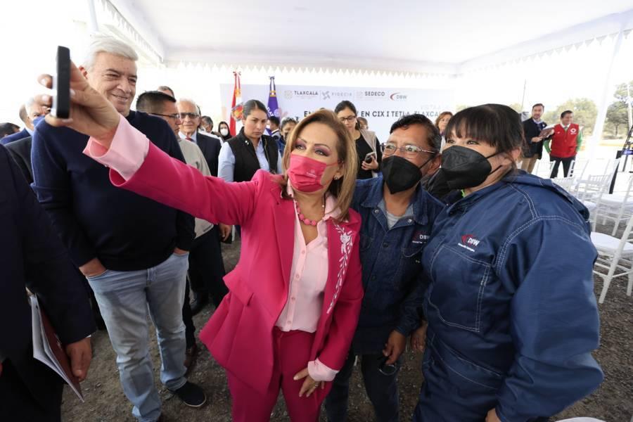 Visitó Gobernadora Lorena Cuéllar empresa DBW en CIX I de Tetla 