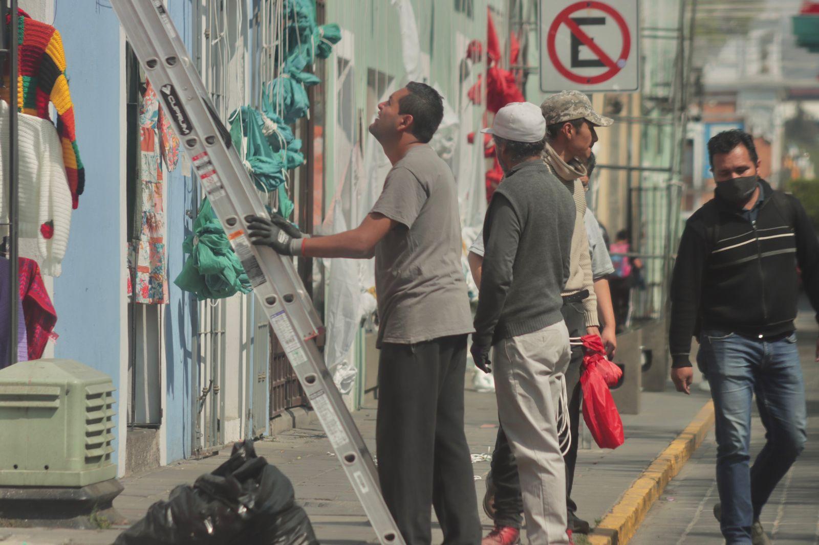 Tlaxcala tricolor en las calles de la capital por el Día de la Bandera