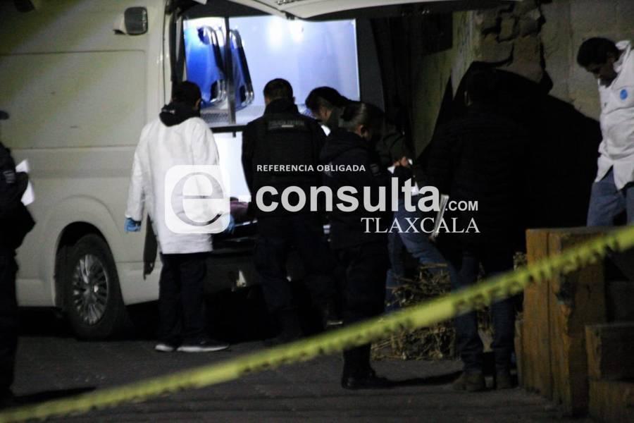Hombre paseaba cuerpo sin vida de una mujer a bordo de una carretilla en Tenancingo