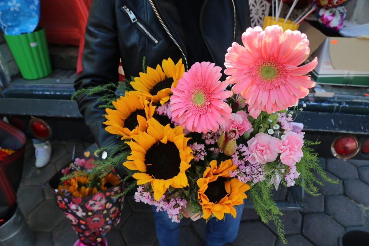 Aumenta ventas por San Valentín en comercios de Tlaxcala