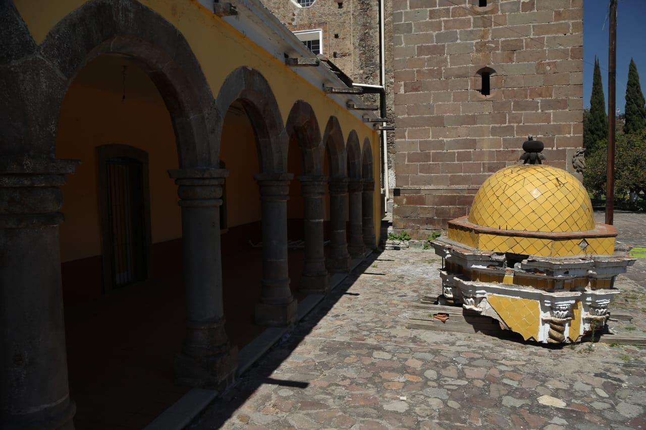 Reemplazan linternilla de la parroquia de San Francisco de Asís en Tepeyanco