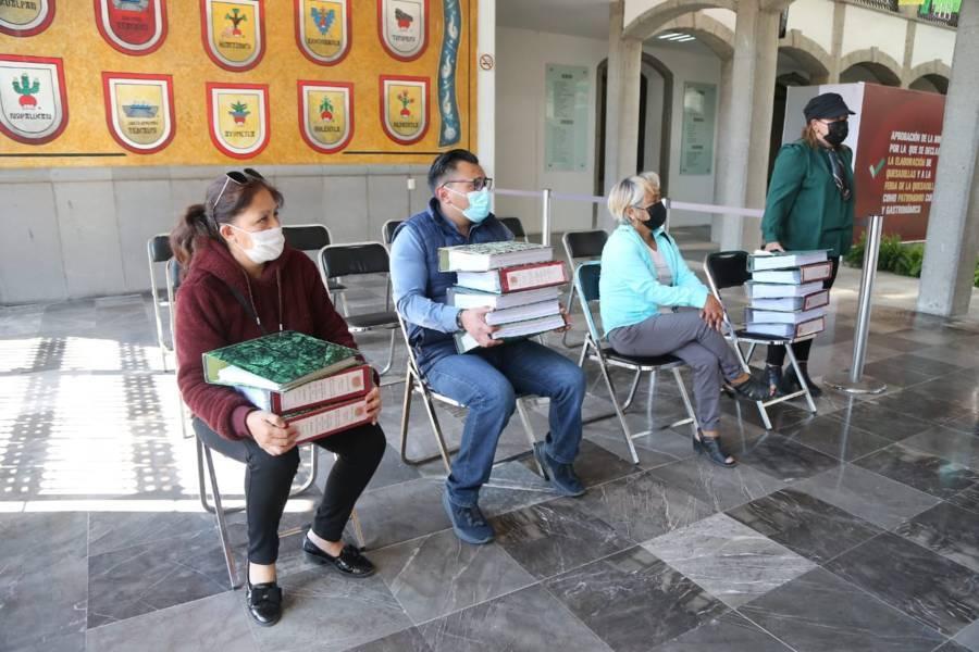 Entregan habitantes firmas para iniciar juicio de revocación de mandato en Chiautempan 